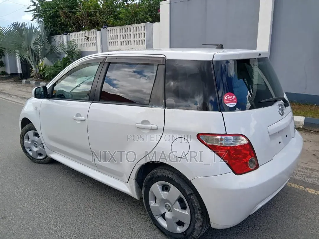Toyota IST 2005 White