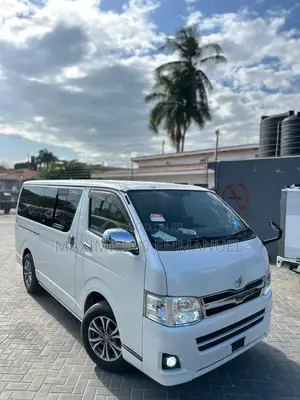 Toyota HiAce 2011 White