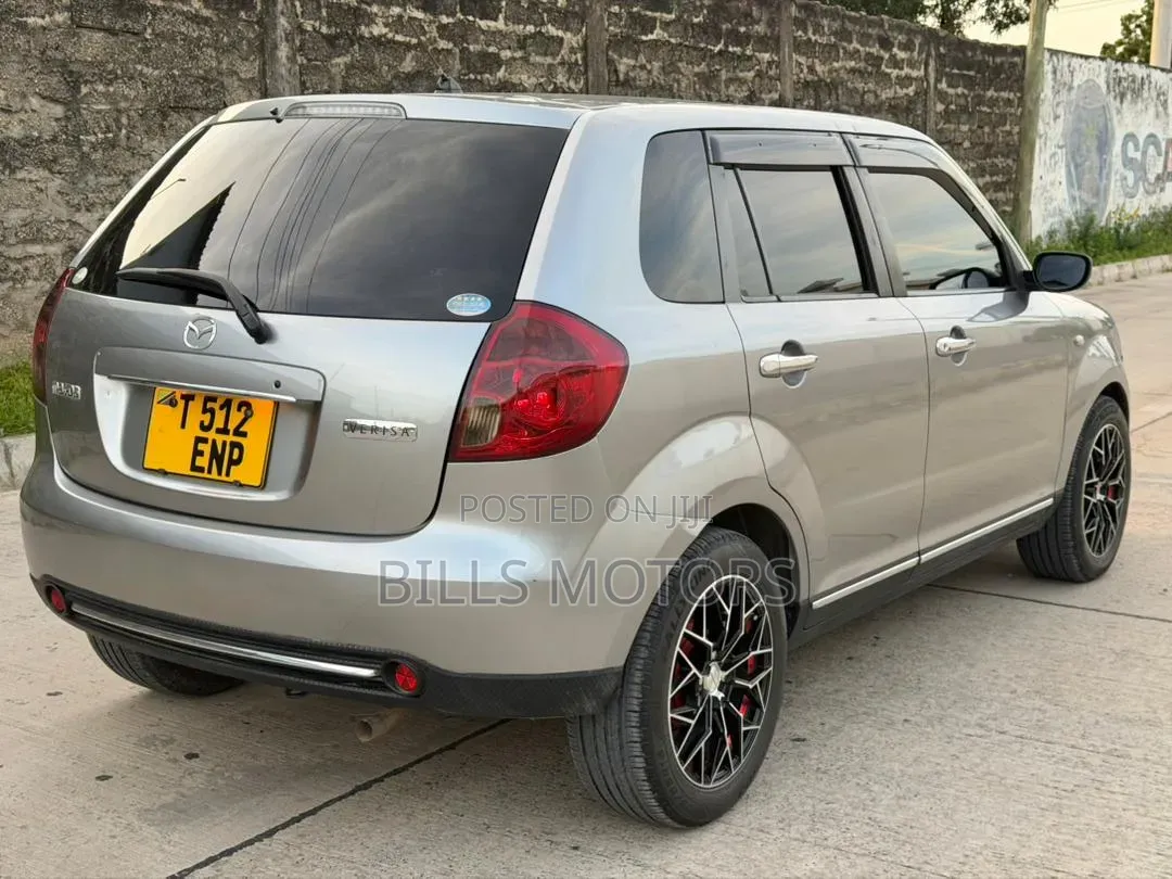 Mazda Verisa 2010 Silver