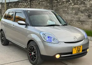 Mazda Verisa 2010 Silver
