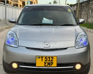 Mazda Verisa 2010 Silver