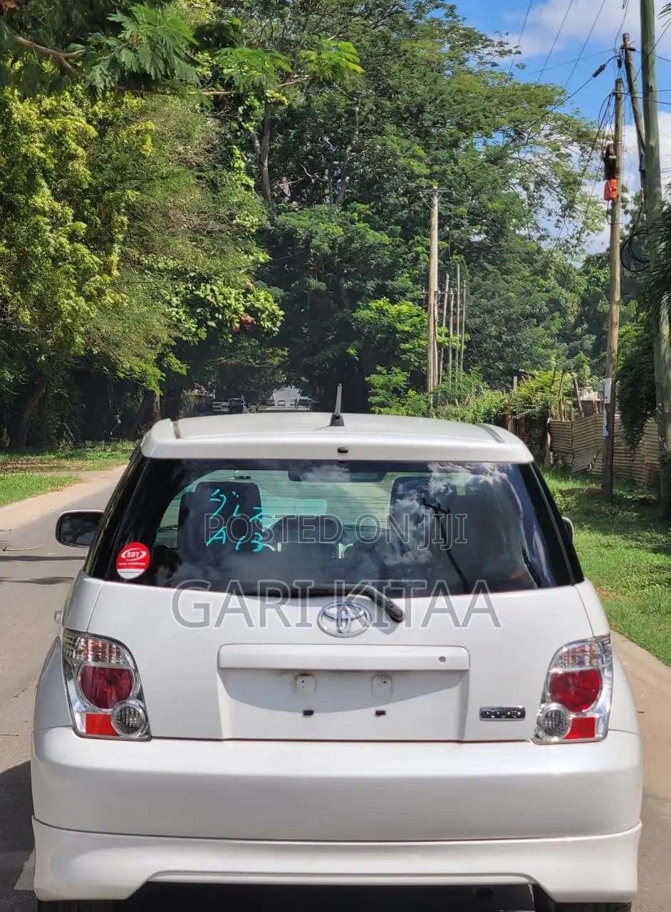 Toyota IST 2005 White
