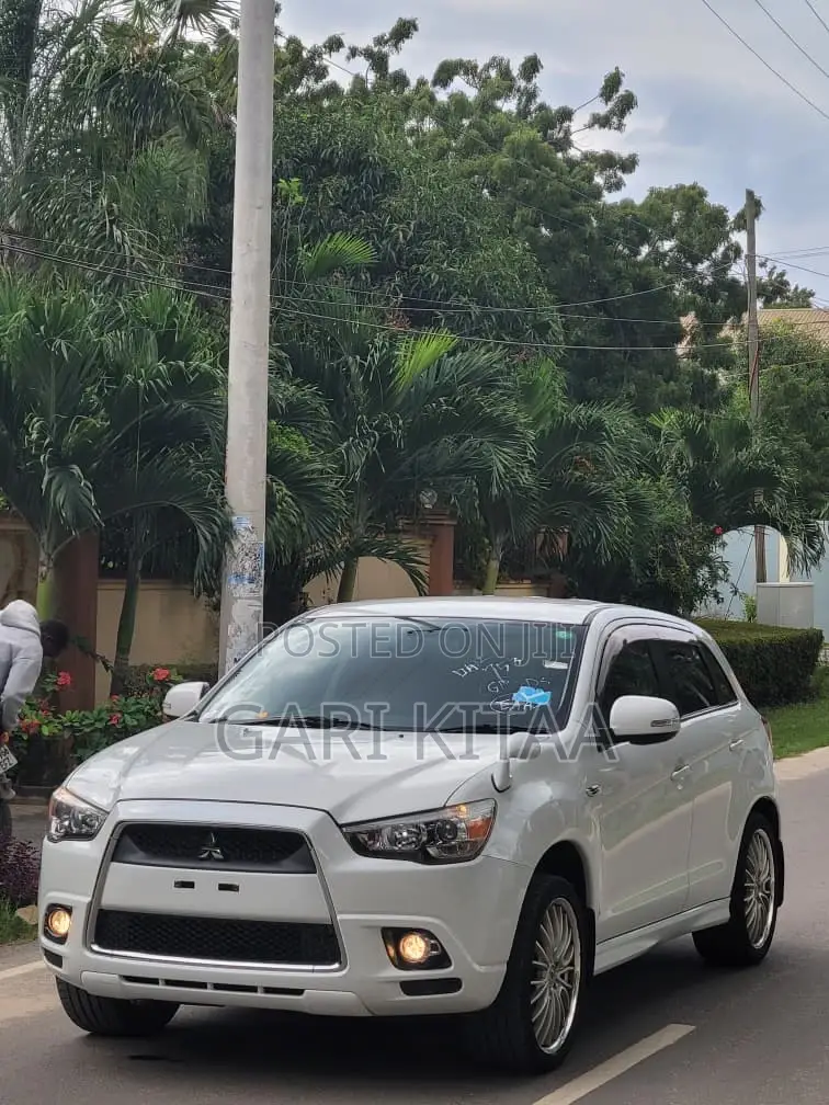 Mitsubishi RVR 2.0 2011 White