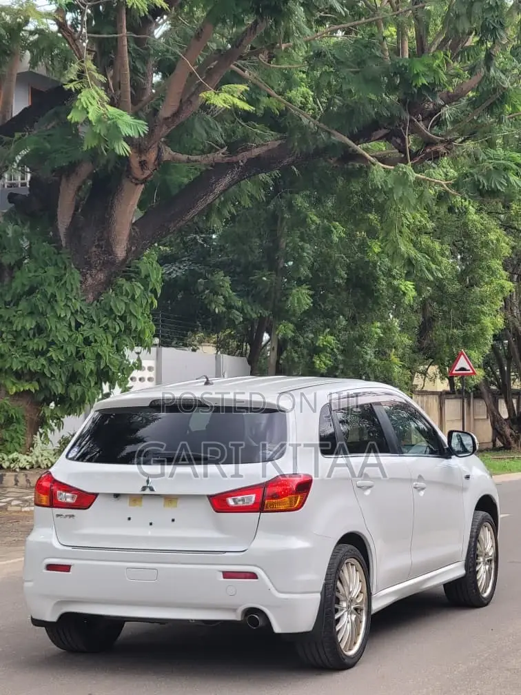 Mitsubishi RVR 2.0 2011 White