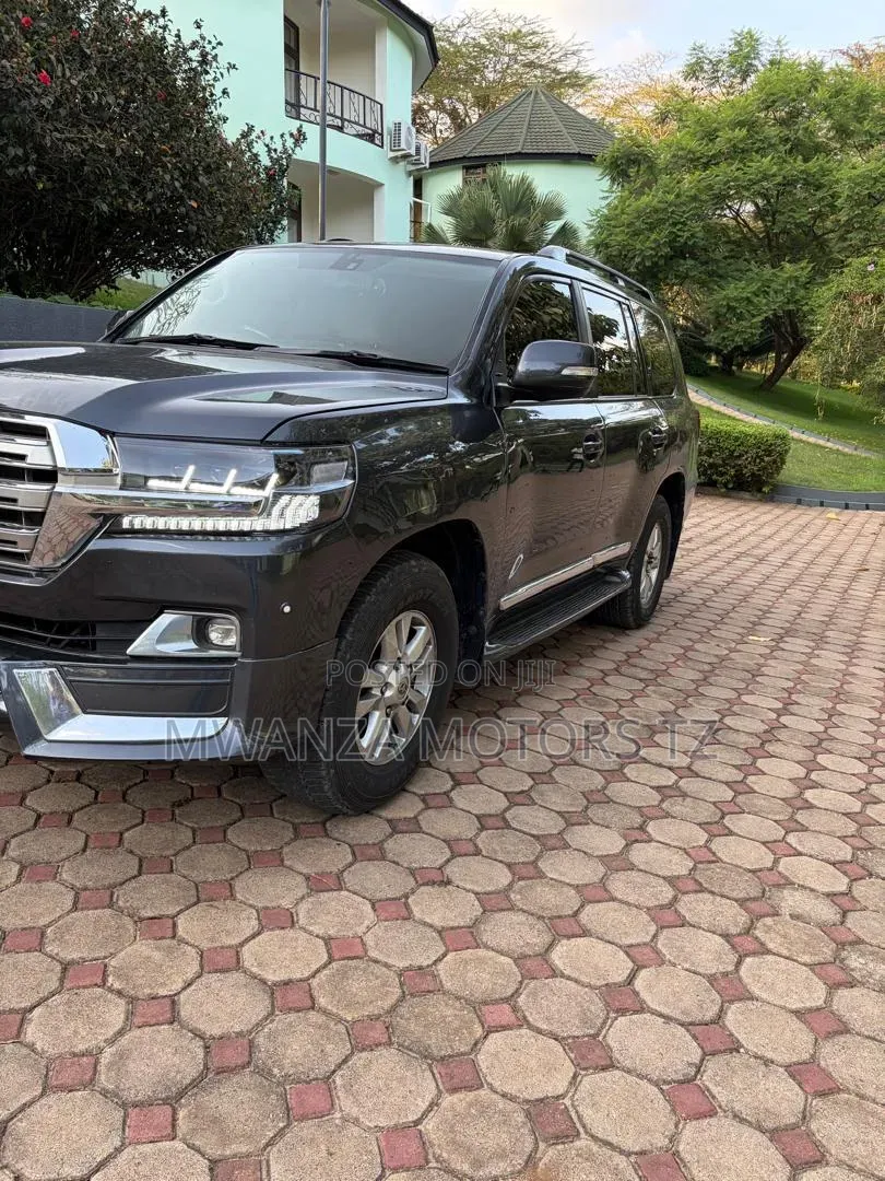 Toyota Land Cruiser 2015 Black