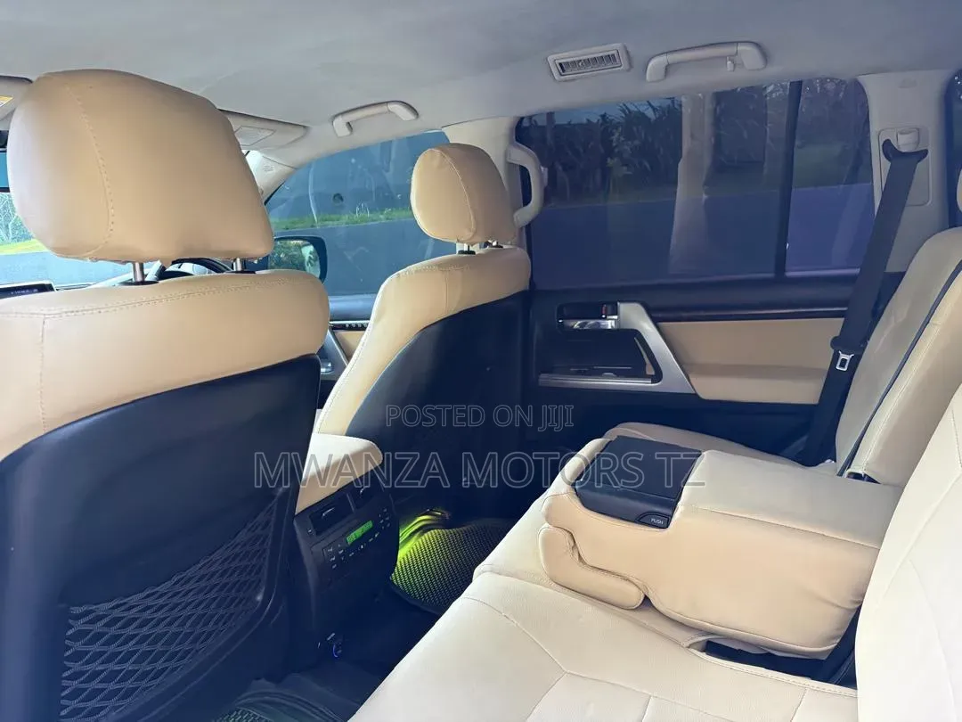 Toyota Land Cruiser 2015 Black