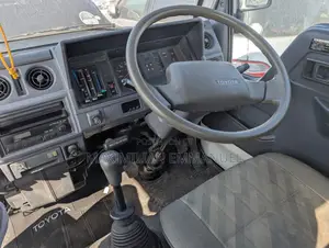 Toyota Toyoace Truck Spring Juu Nyuma Na Mbele Study/Tundu(6) Single