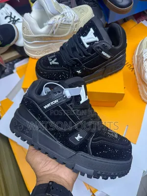 Lv Original or Louis Vuitton Brand Men's Leather Sneakers With Crystal