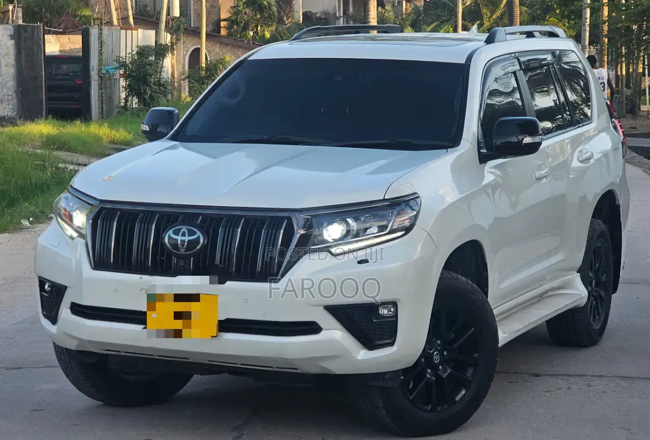 Toyota Land Cruiser Prado 2.8 2020 White