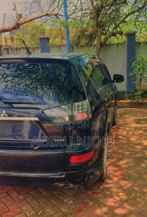 Mitsubishi Outlander 2010 Black
