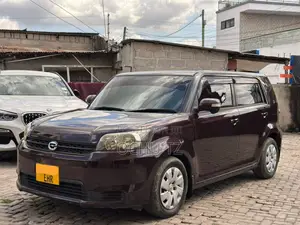 Toyota Corolla Rumion Hatchback 1.5 FWD 2012 Maroon