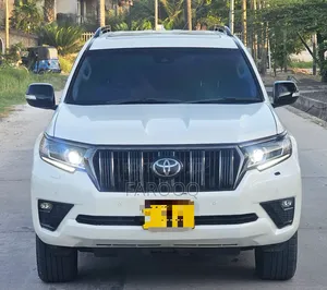 Toyota Land Cruiser Prado 2.8 2020 White