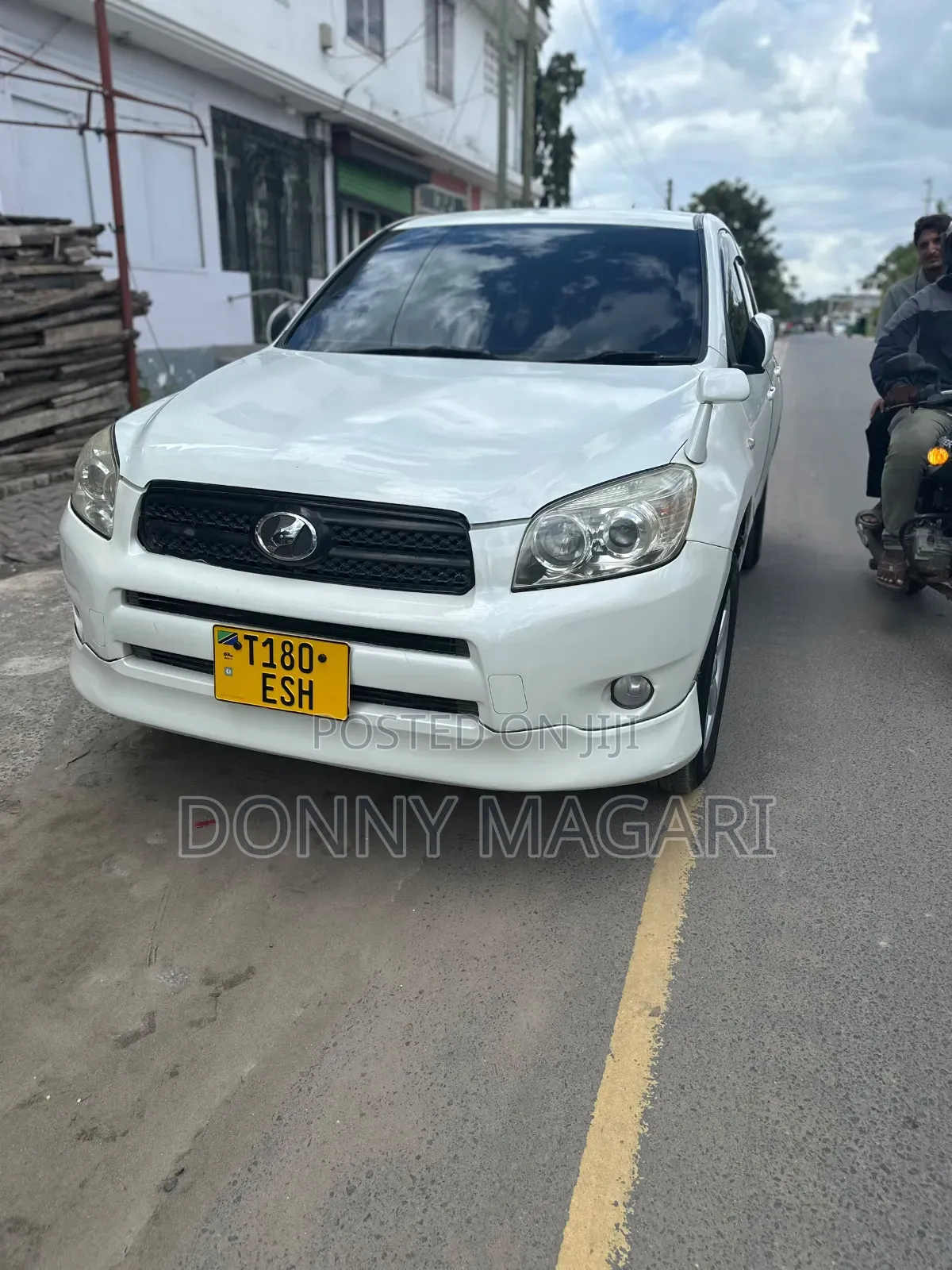 Toyota RAV4 2011 White