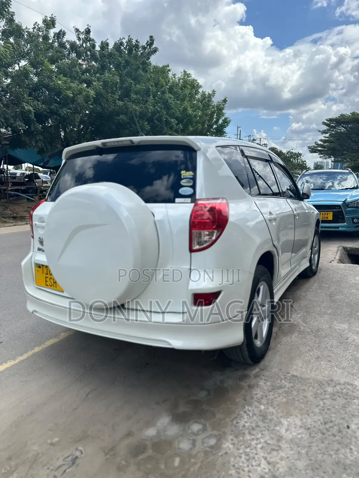 Toyota RAV4 2011 White