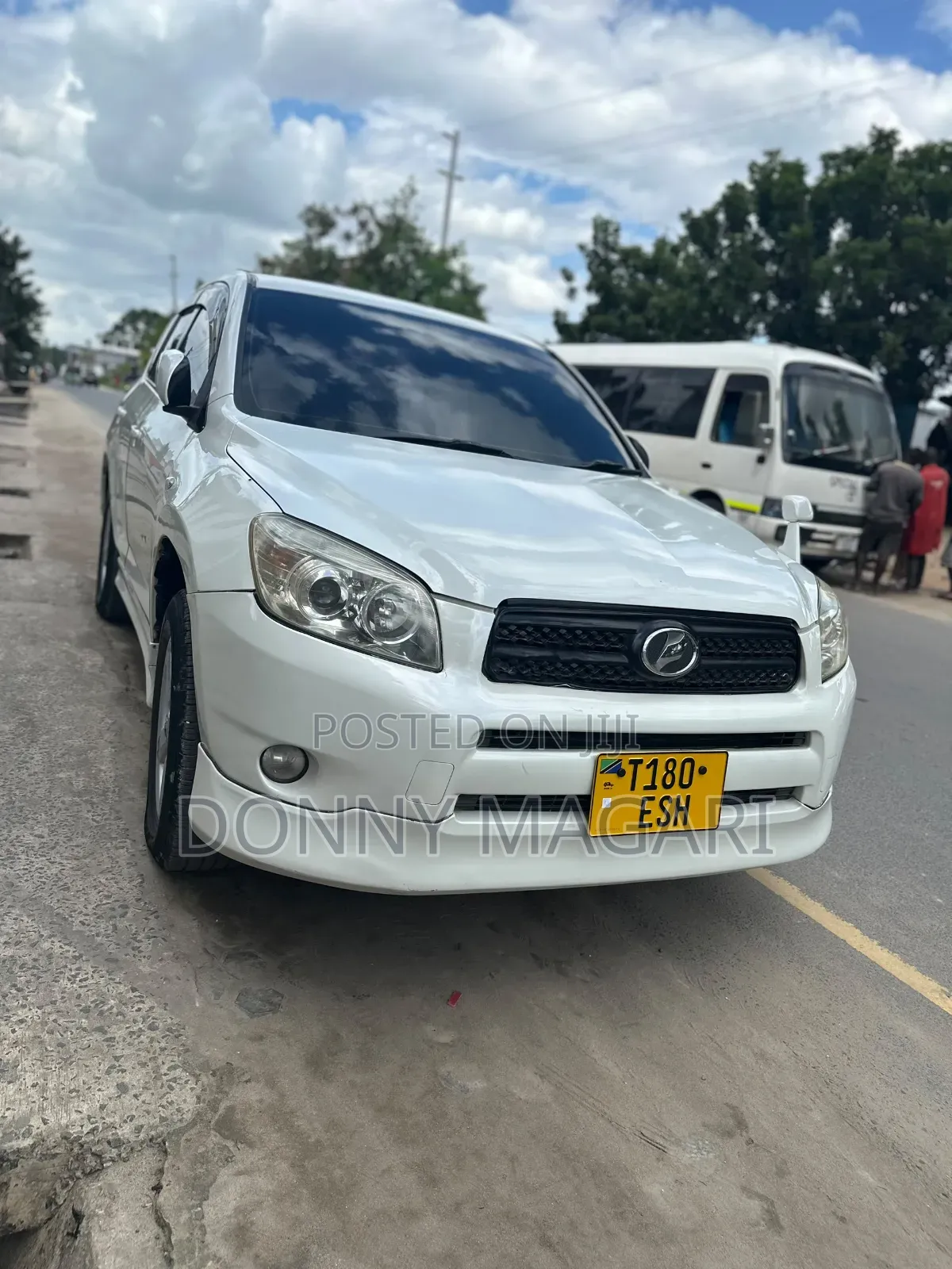 Toyota RAV4 2011 White