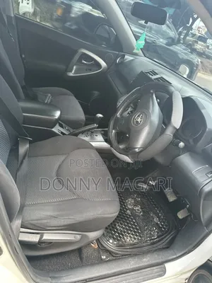 Toyota RAV4 2011 White