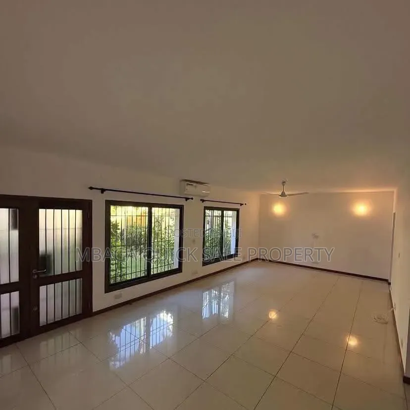4bdrm House in Oyster Bay for rent