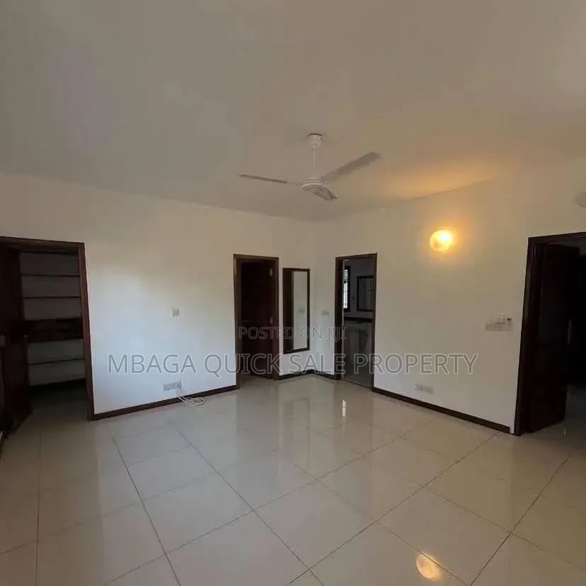 4bdrm House in Oyster Bay for rent
