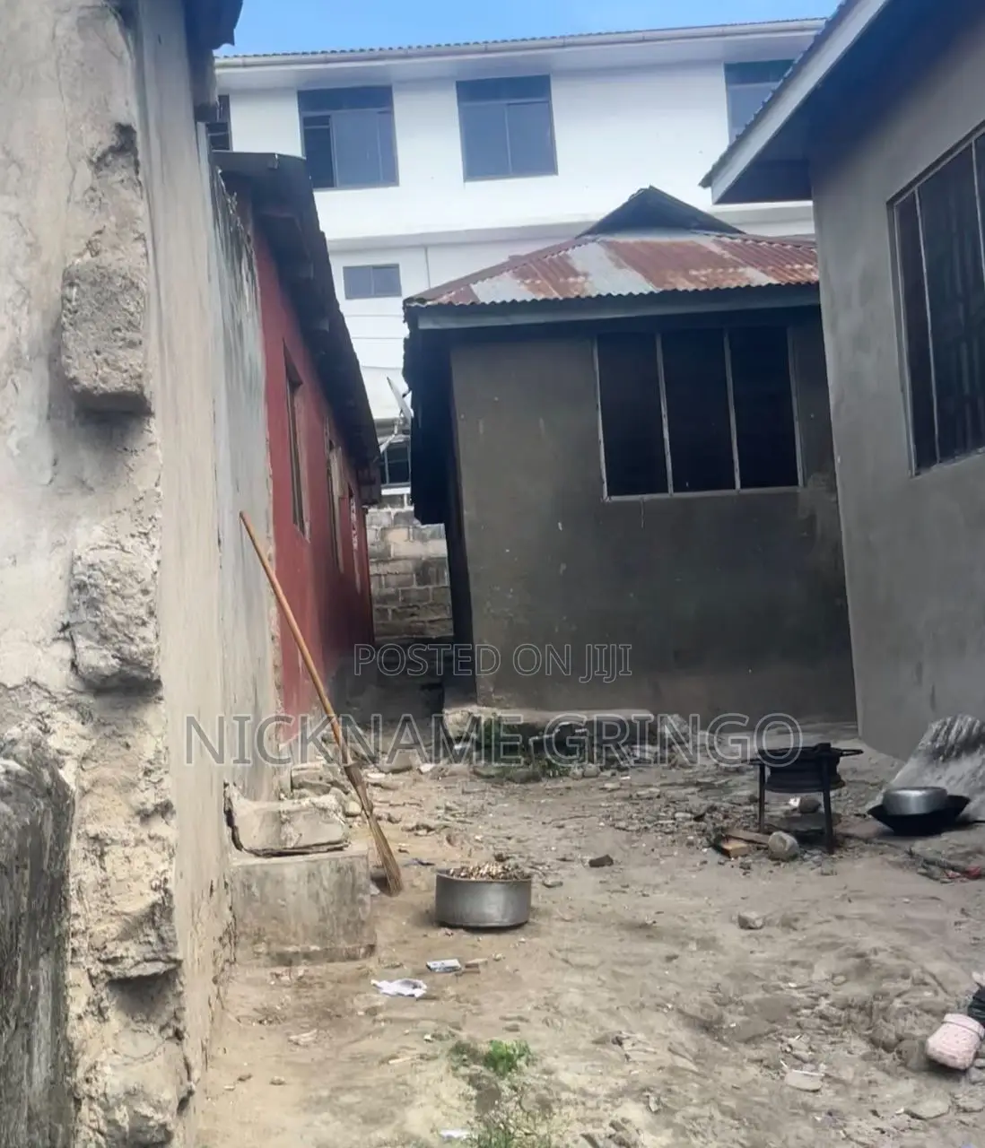 4bdrm House in Mabibo Luwanga for sale