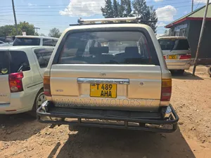 Toyota Hilux 1998 Beige