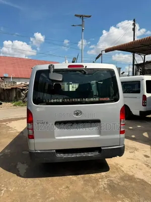 Toyota HiAce 2011 Grey