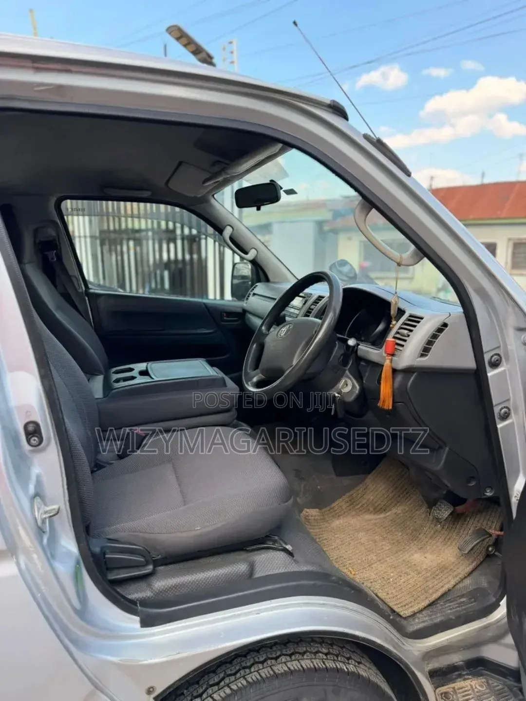 Toyota HiAce 2011 Grey