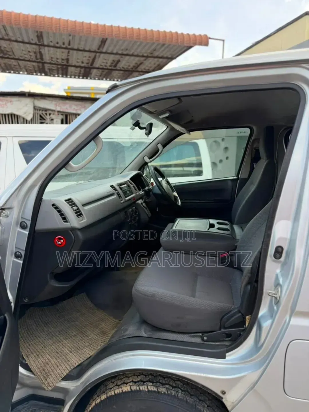 Toyota HiAce 2011 Grey
