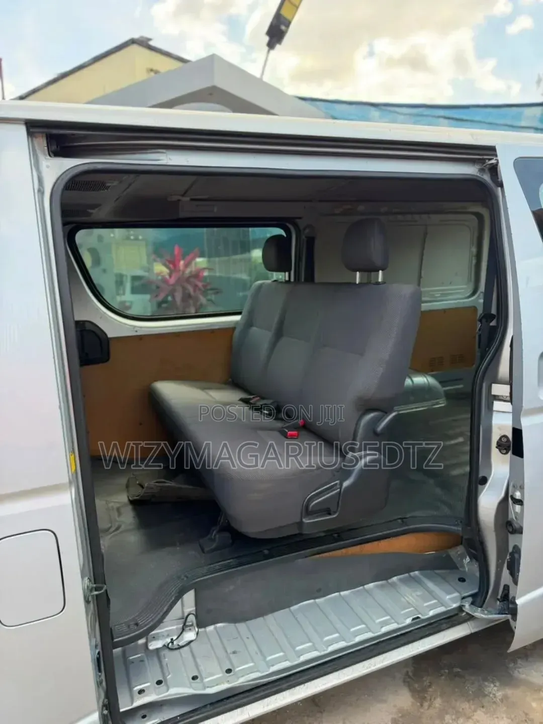 Toyota HiAce 2011 Grey