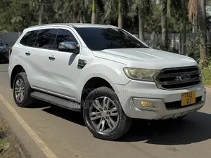 Ford Everest 2017 White