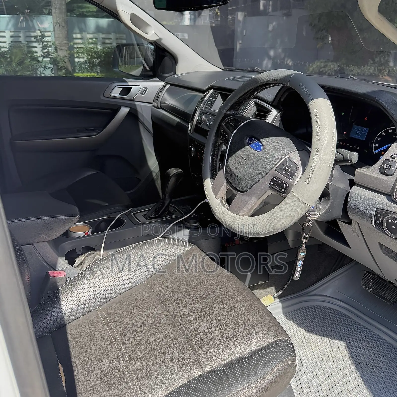 Ford Everest 2017 White
