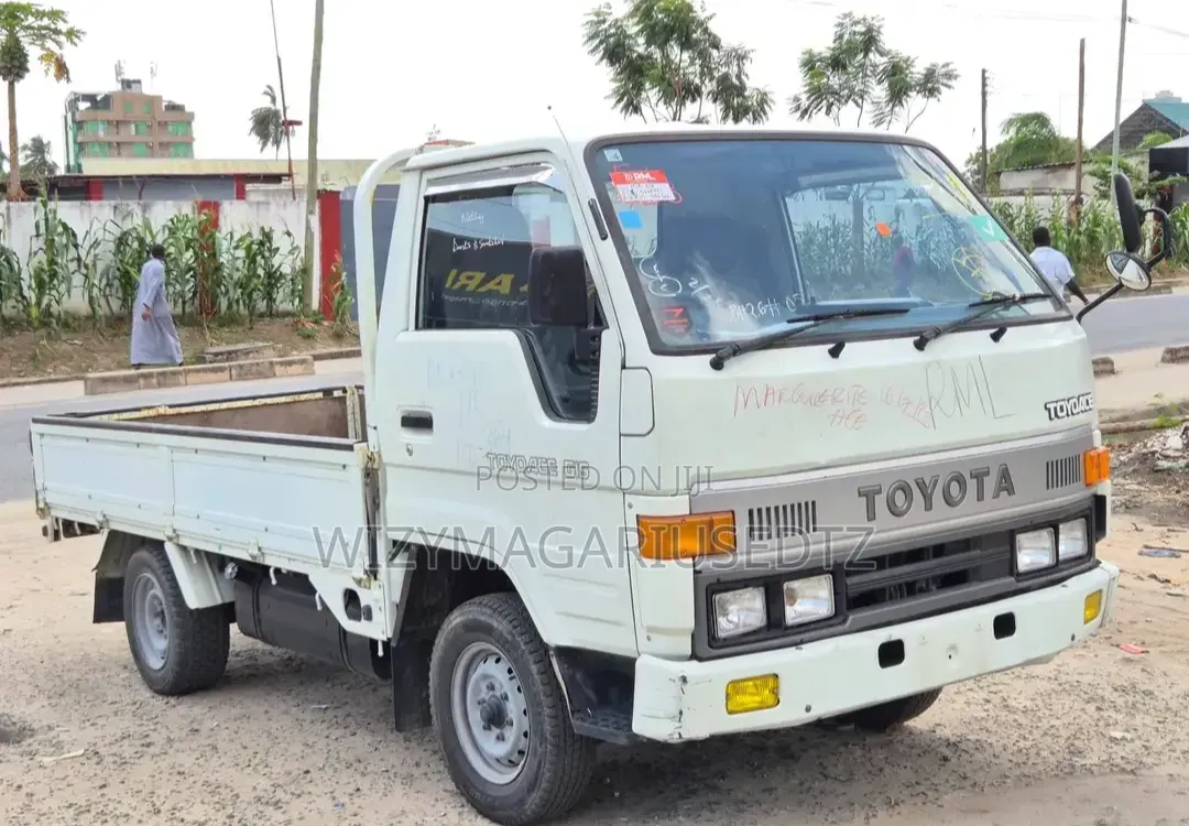 Toyota Toyoace Diesel 