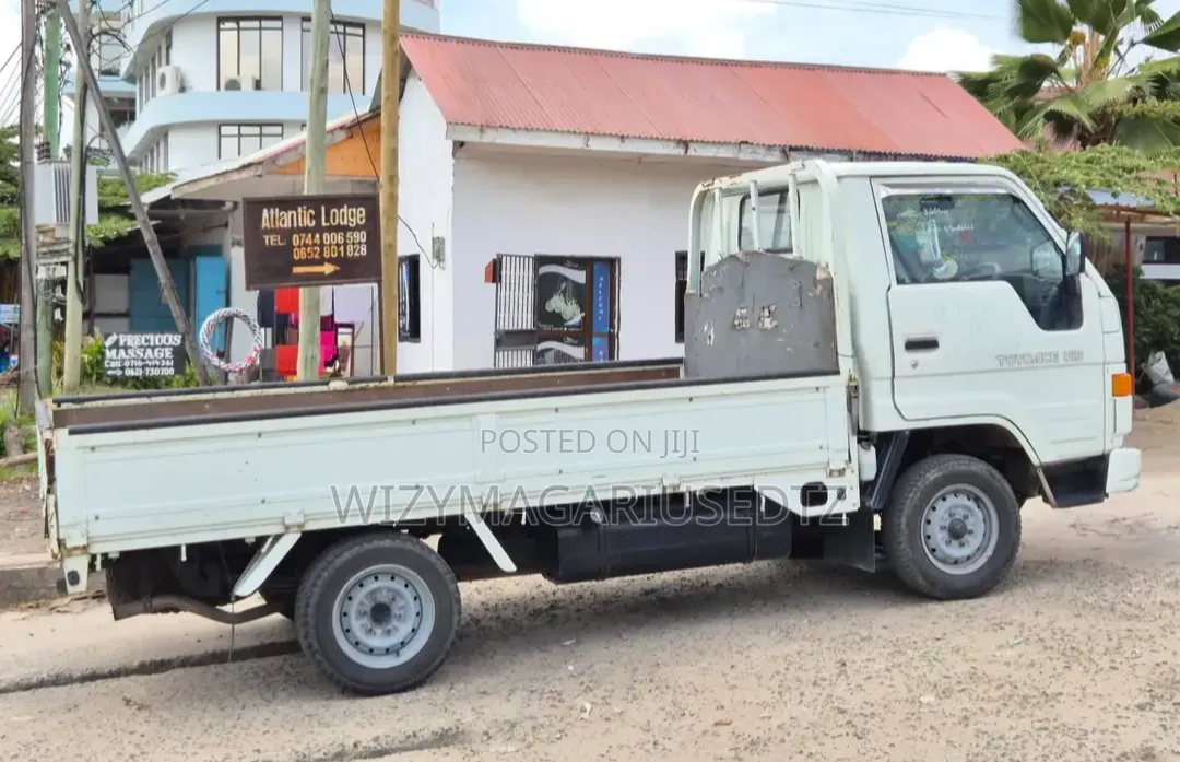 Toyota Toyoace Diesel 