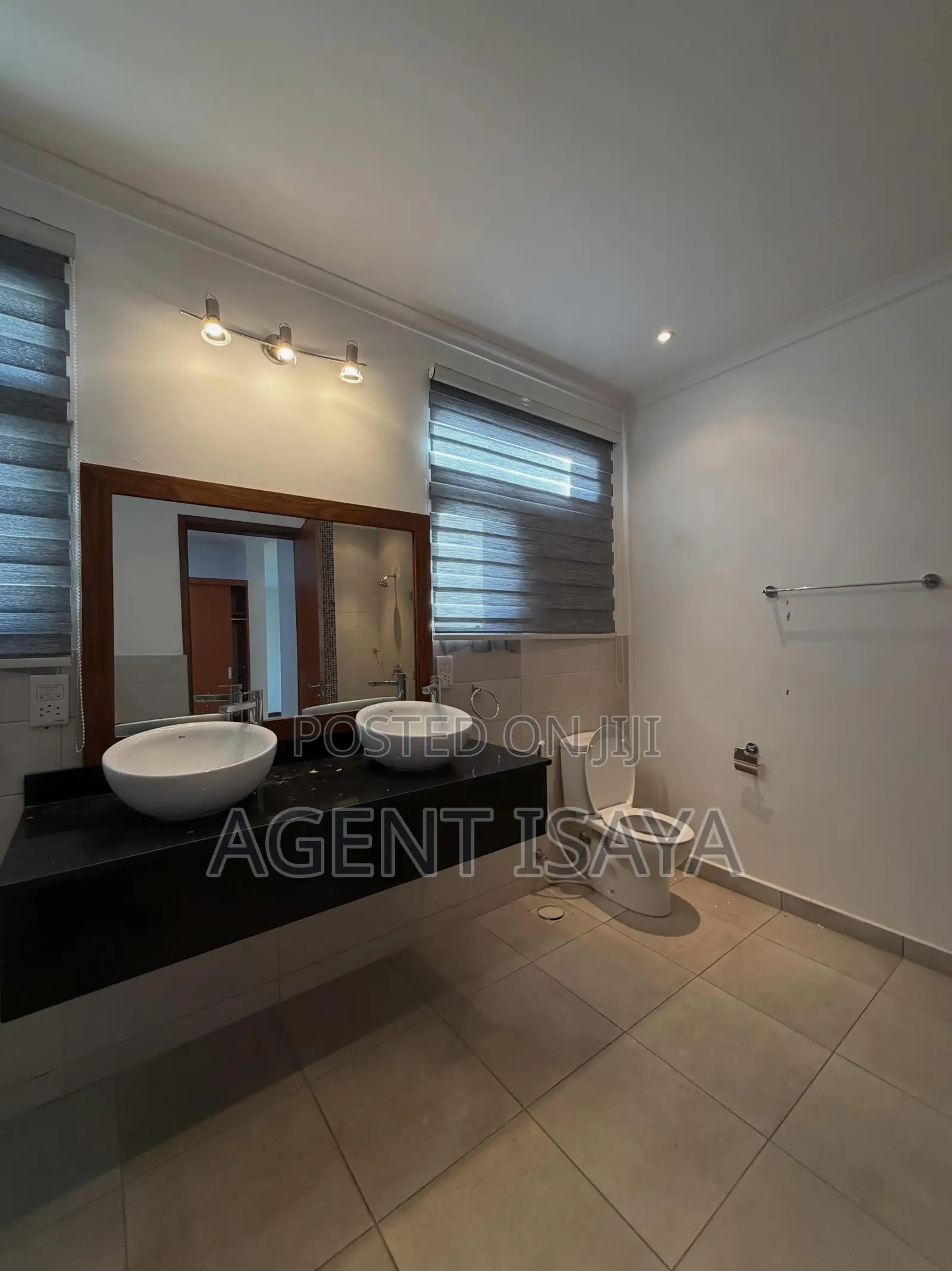 5bdrm Apartment in Oyster Bay for rent
