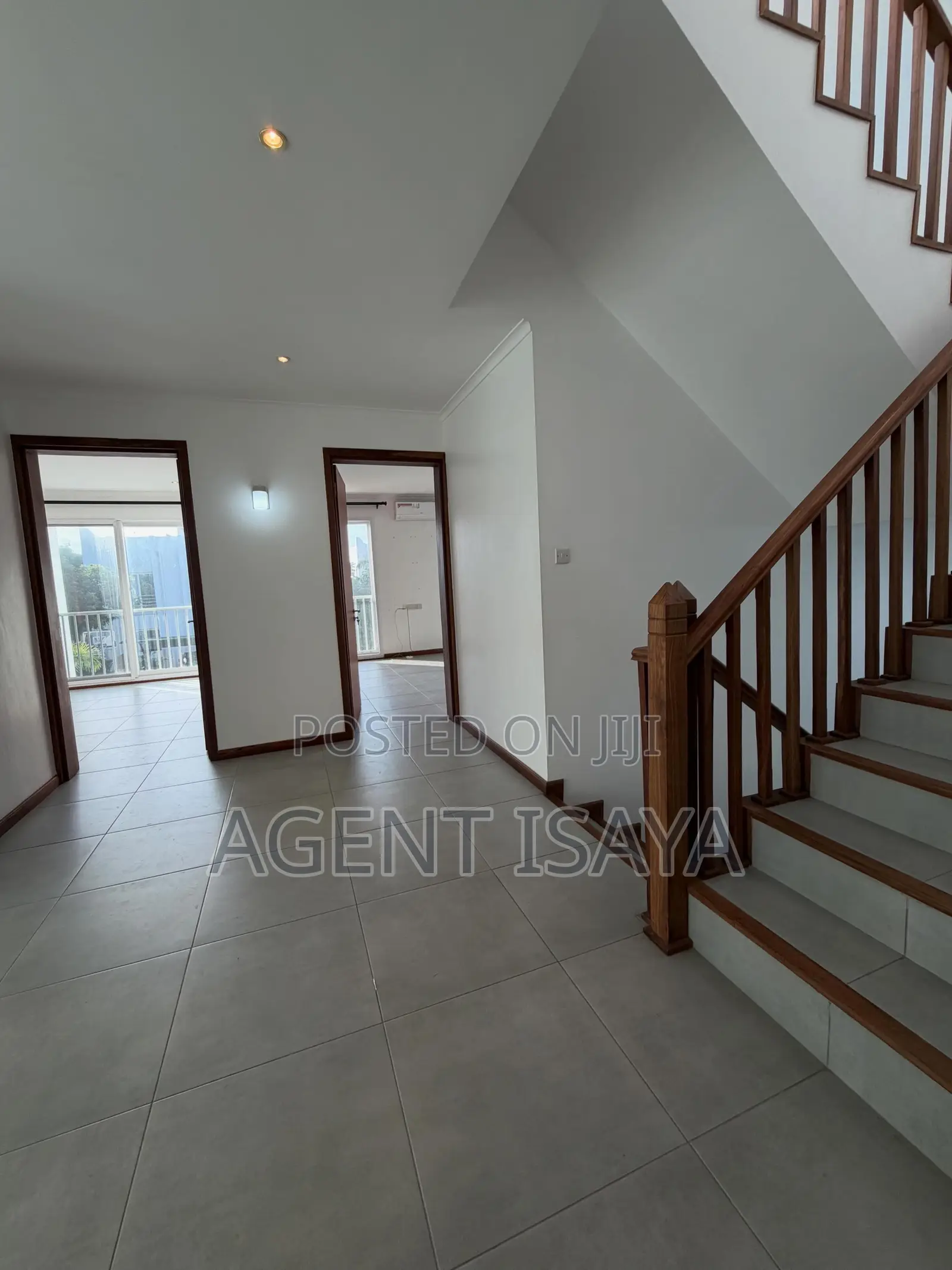 5bdrm Apartment in Oyster Bay for rent