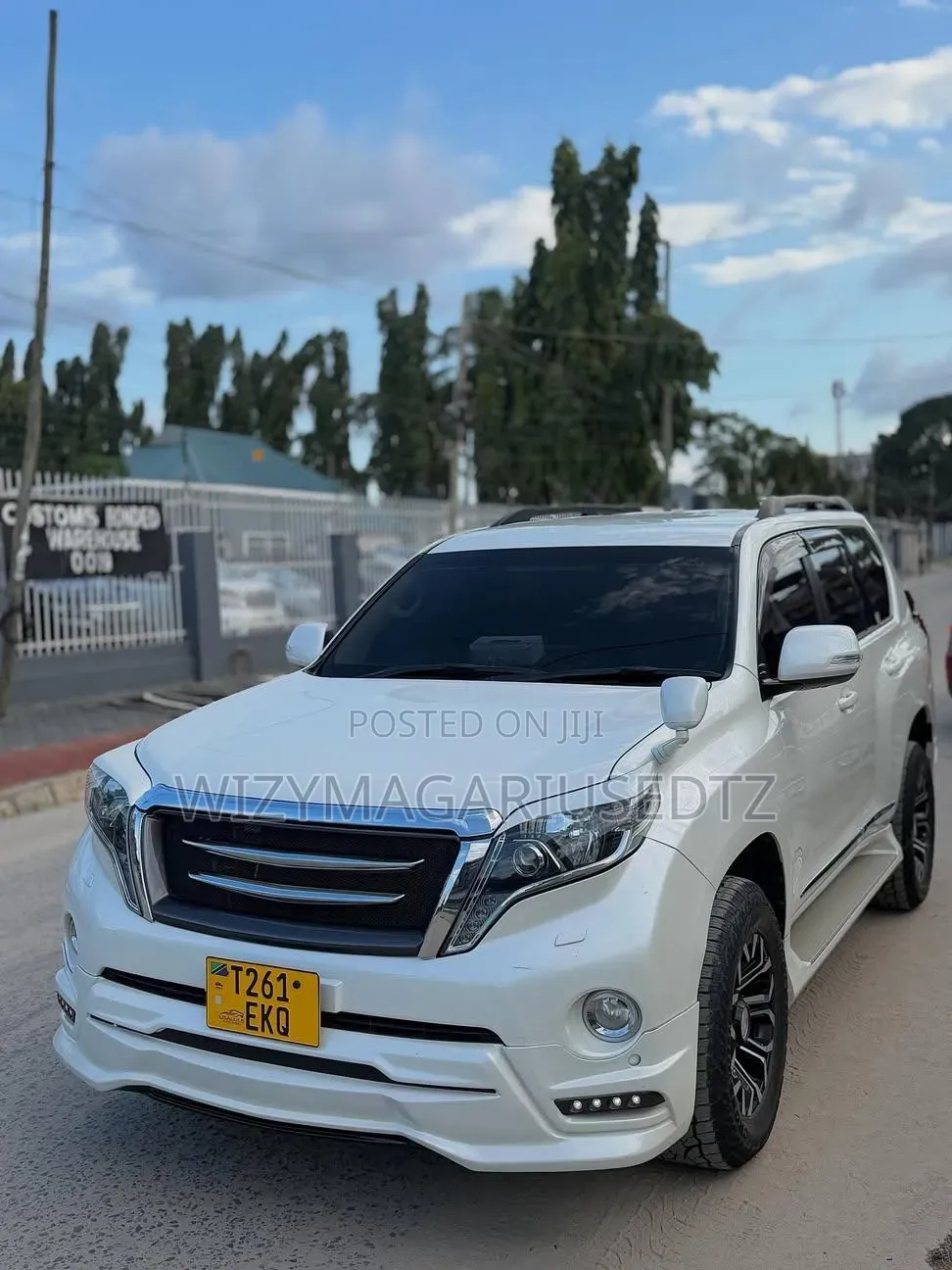 Toyota Land Cruiser Prado 2016 Off white
