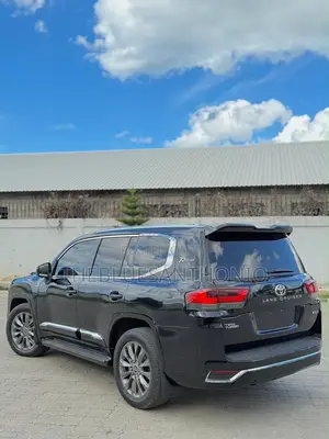 Toyota Land Cruiser 2015 Black