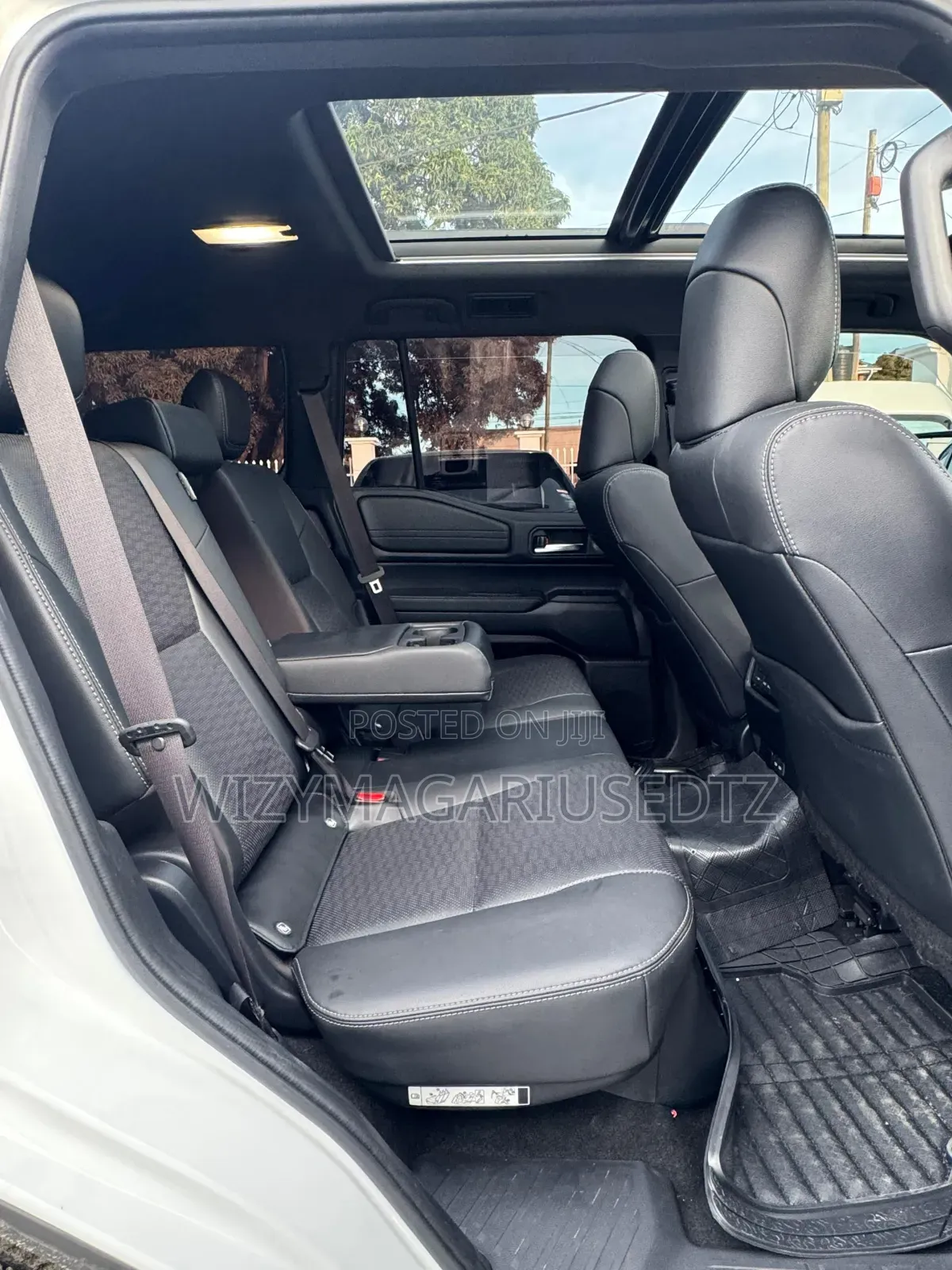 Toyota Land Cruiser Prado 2024 White