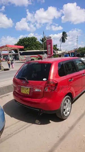 Mazda Verisa 2009 Red