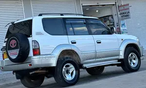 Toyota Land Cruiser Prado 2001