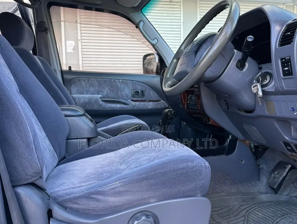 Toyota Land Cruiser Prado 2001