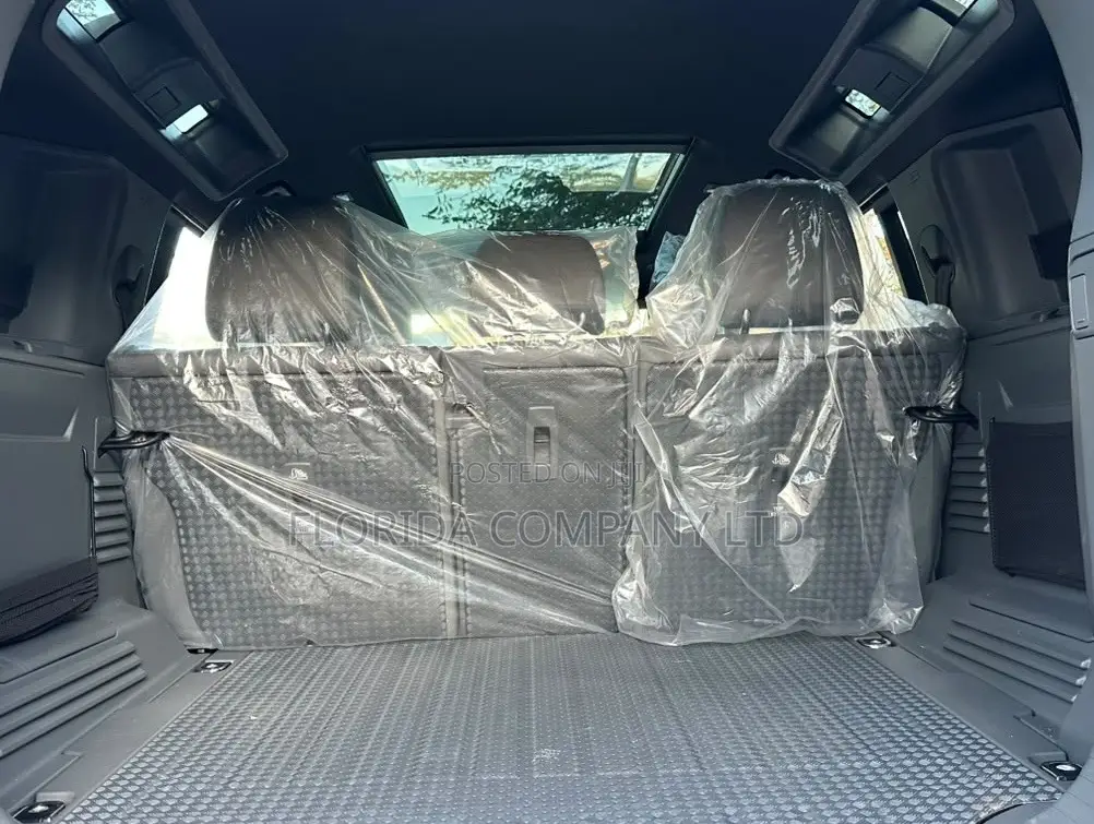 Land Rover Defender 2023 Black
