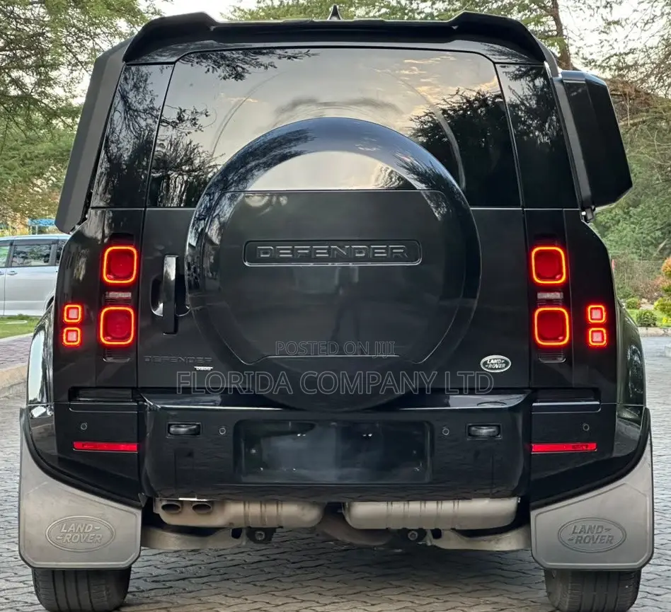 Land Rover Defender 2023 Black
