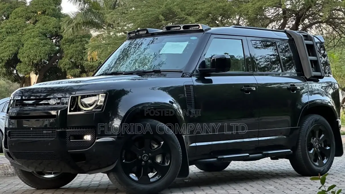 Land Rover Defender 2023 Black