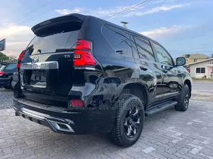 Toyota Land Cruiser Prado 2023 Black