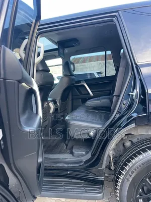 Toyota Land Cruiser Prado 2023 Black