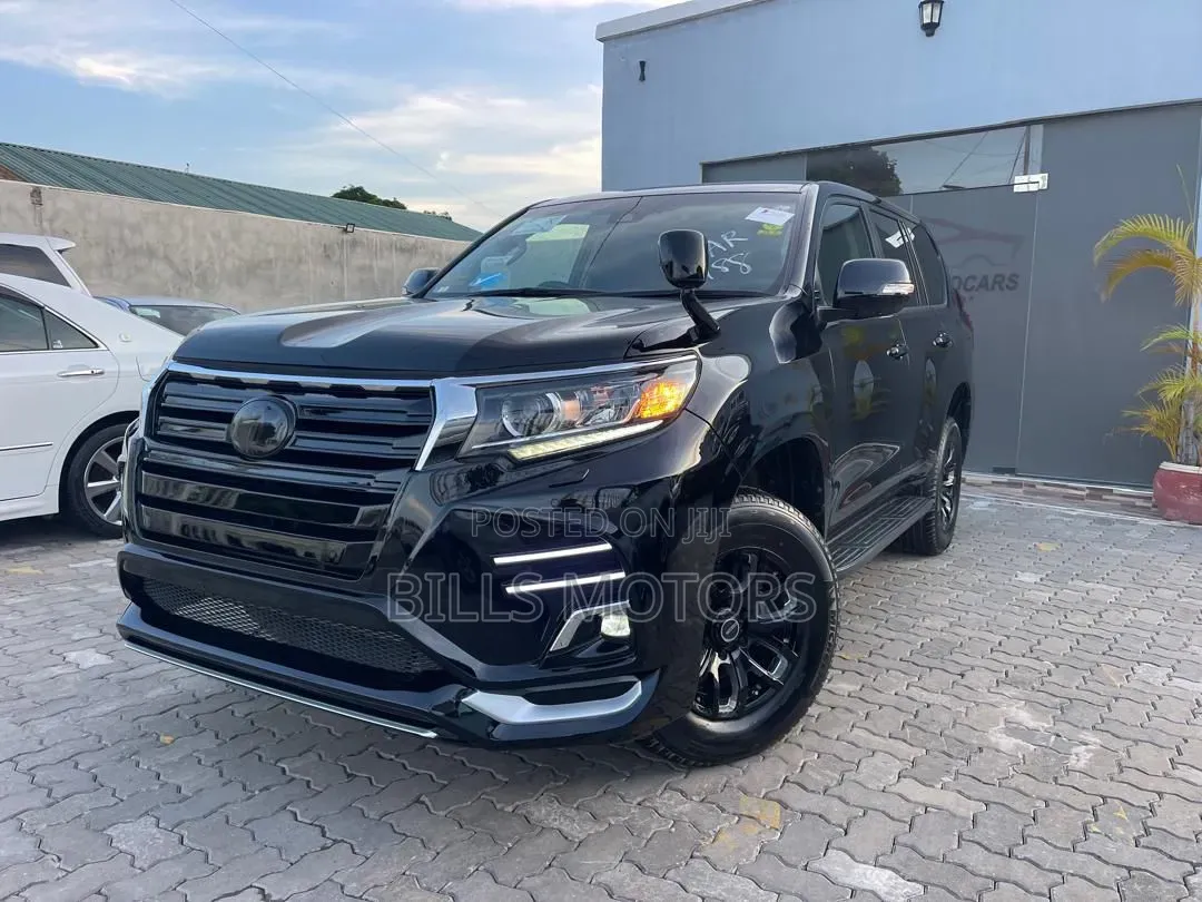 Toyota Land Cruiser Prado 2023 Black