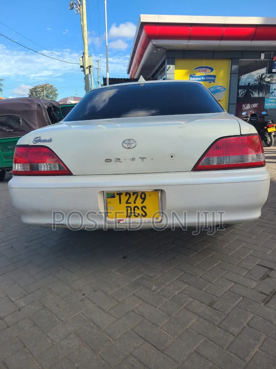 Toyota Cresta 1998 White