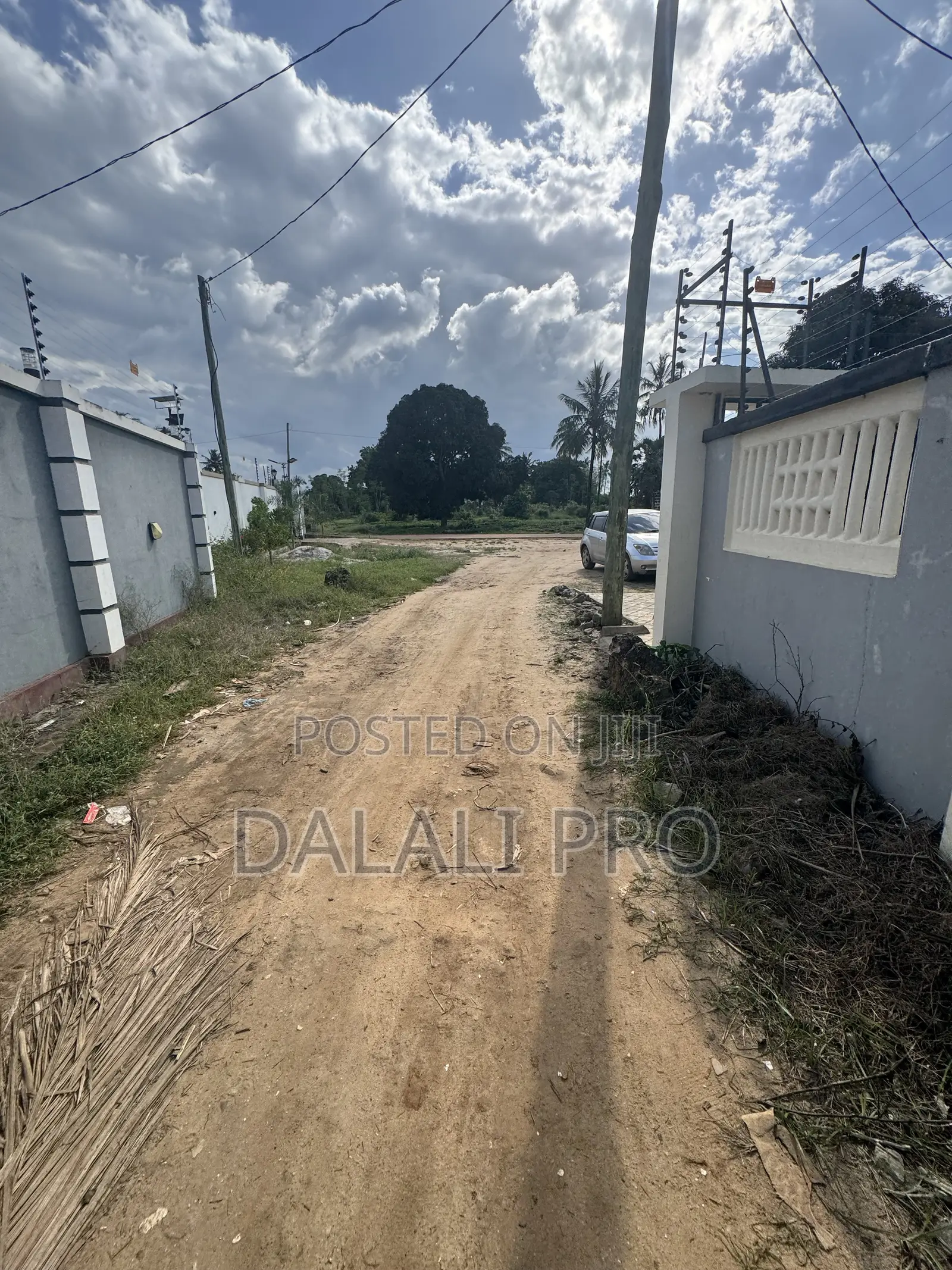 7bdrm Apartment in Kigamboni for sale