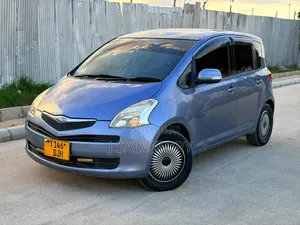 Toyota Ractis 2006 Blue