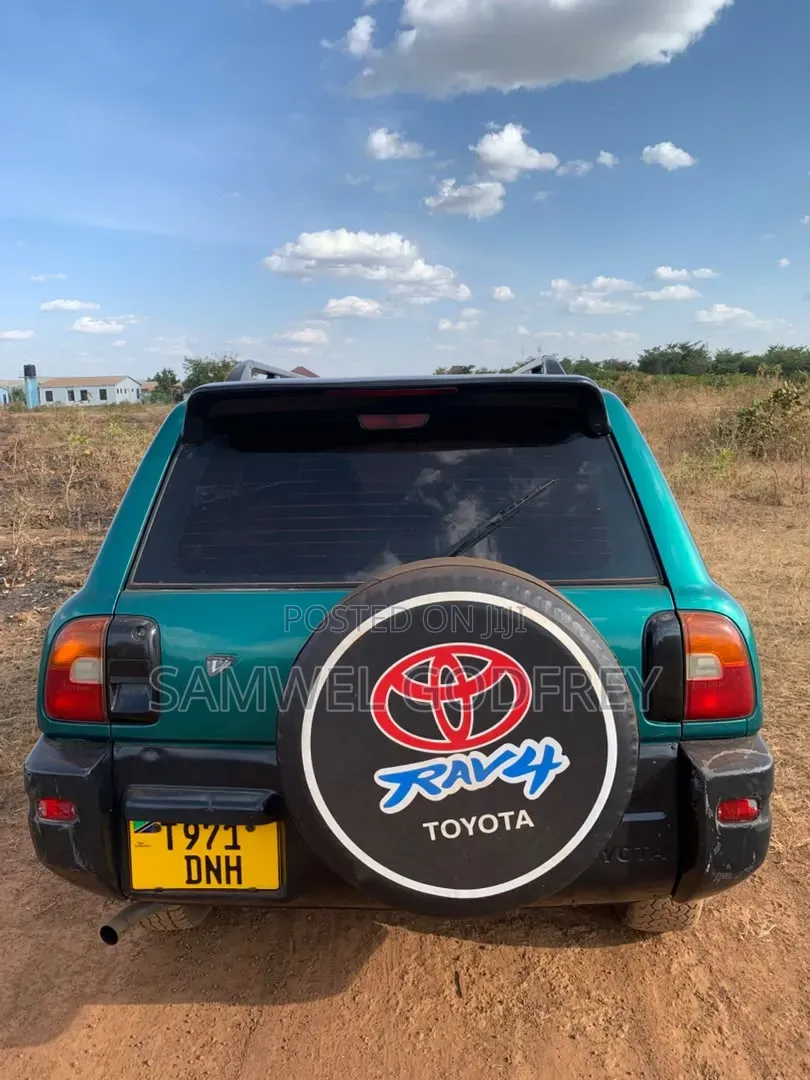 Toyota RAV4 2005 Green